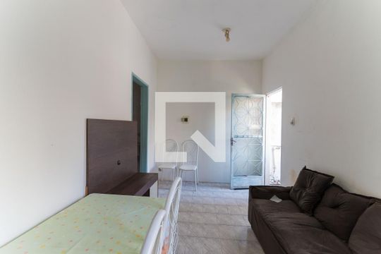 Sala de casa para alugar com 1 quarto, 50m² em Grajaú, Rio de Janeiro