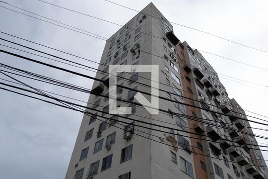 Fachada de apartamento à venda com 2 quartos, 55m² em Ingá, Niterói