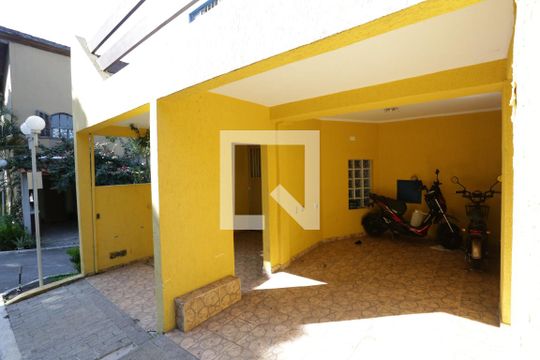 Garagem de casa de condomínio à venda com 3 quartos, 100m² em Vila Araguaia, São Paulo