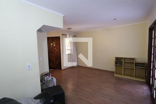 Sala de casa de condomínio à venda com 3 quartos, 100m² em Vila Araguaia, São Paulo
