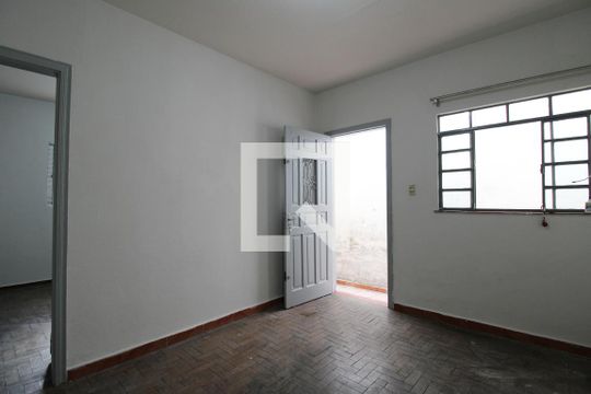 Casa para alugar com 2 quartos, 110m² em Jardim São Luís, São Paulo
