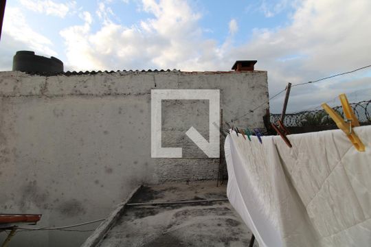 Área Externa de casa para alugar com 2 quartos, 110m² em Jardim São Luís, São Paulo