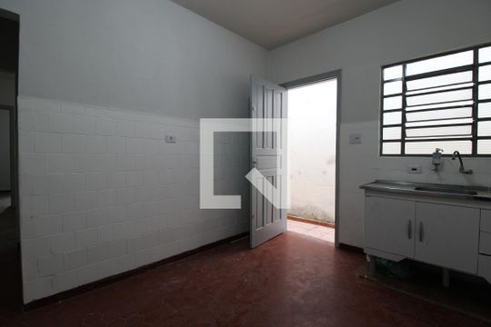Cozinha de casa para alugar com 2 quartos, 110m² em Jardim São Luís, São Paulo