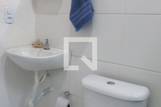 Banheiro de apartamento à venda com 2 quartos, 60m² em Campo Grande, Rio de Janeiro