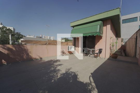 Sacada de casa à venda com 4 quartos, 135m² em Parque da Lapa, São Paulo