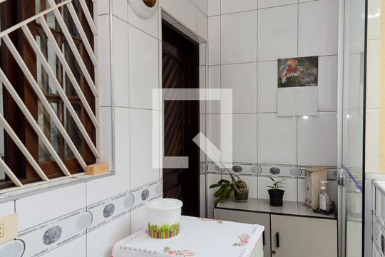 Área de Serviço de casa para alugar com 3 quartos, 165m² em Jardim Santa Clara, Guarulhos