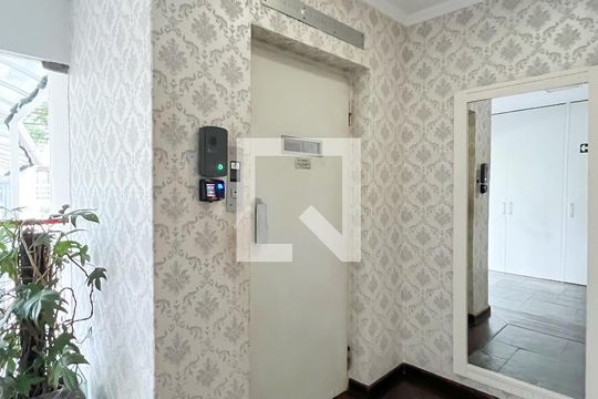 Hall de apartamento para alugar com 1 quarto, 60m² em Vila Olímpia, São Paulo