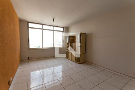 Sala de apartamento à venda com 3 quartos, 140m² em Setor Central, Goiânia