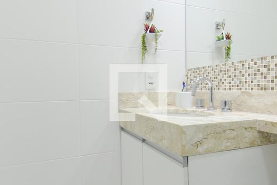 Banheiro Social de apartamento para alugar com 2 quartos, 60m² em Gopoúva, Guarulhos