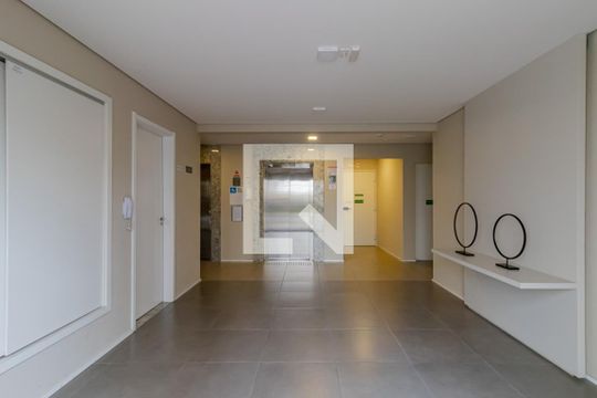 Hall Social de apartamento para alugar com 1 quarto, 30m² em Cambuci, São Paulo