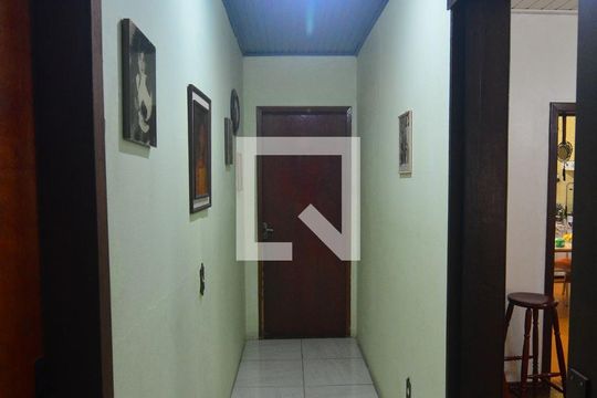 Corredor de casa à venda com 2 quartos, 151m² em Nossa Senhora das Gracas, Canoas