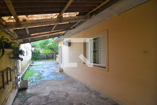 Garagem de casa à venda com 2 quartos, 151m² em Nossa Senhora das Gracas, Canoas