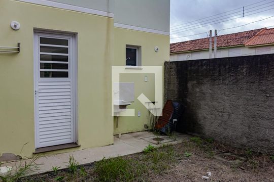 Quintal de casa de condomínio à venda com 3 quartos, 160m² em Igara, Canoas