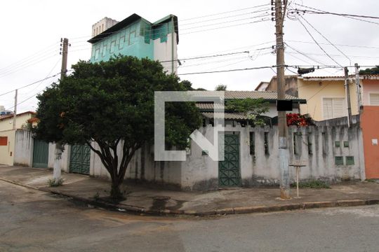 Fachada de casa à venda com 4 quartos, 213m² em Jardim Bonfim, Campinas
