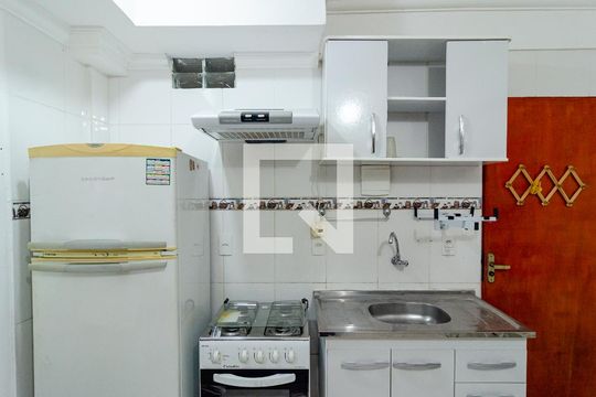 Cozinha de kitnet/studio à venda com 1 quarto, 23m² em Cidade Vargas, São Paulo