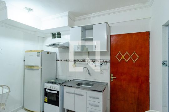 Cozinha de kitnet/studio à venda com 1 quarto, 23m² em Cidade Vargas, São Paulo