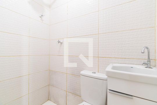 Banheiro Social de kitnet/studio para alugar com 1 quarto, 18m² em Jardim Oriental, São Paulo