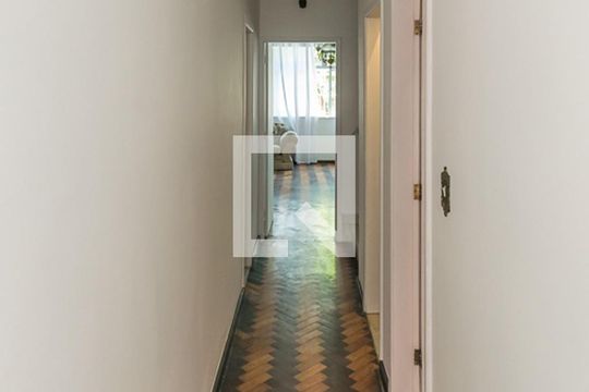 Corredor de casa à venda com 5 quartos, 365m² em Irajá, Rio de Janeiro