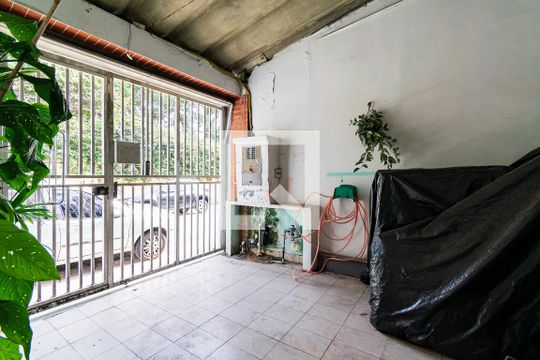 Garagem de casa à venda com 3 quartos, 160m² em Jabaquara, São Paulo