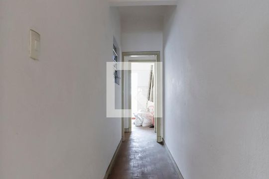 Corredor de kitnet/studio para alugar com 1 quarto, 25m² em Bela Vista, São Paulo