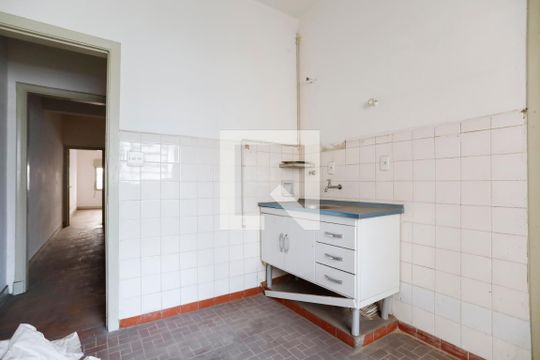 Cozinha de kitnet/studio para alugar com 1 quarto, 25m² em Bela Vista, São Paulo