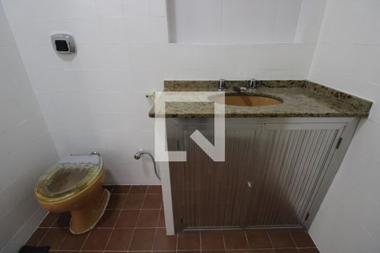 Banheiro do Quarto 2 de casa à venda com 6 quartos, 415m² em Piedade, Rio de Janeiro