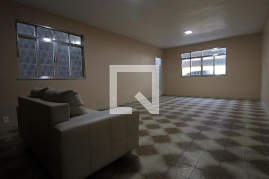 Sala de casa à venda com 6 quartos, 415m² em Piedade, Rio de Janeiro