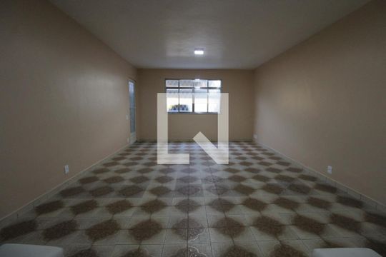 Sala de casa à venda com 6 quartos, 415m² em Piedade, Rio de Janeiro
