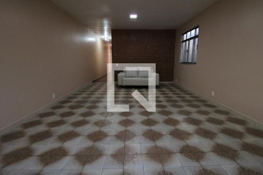 Sala de casa à venda com 6 quartos, 415m² em Piedade, Rio de Janeiro