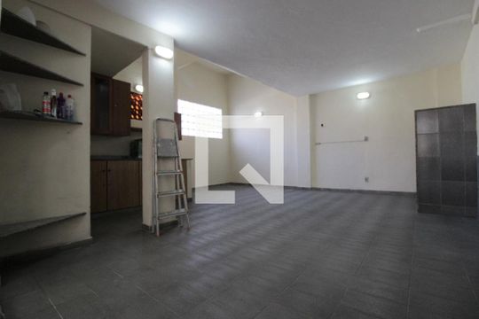 Área Externa de casa à venda com 6 quartos, 415m² em Piedade, Rio de Janeiro