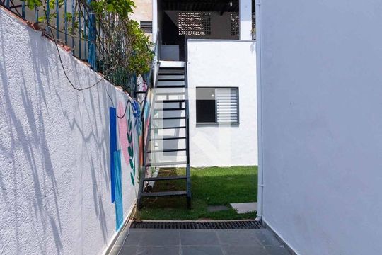 Quintal de casa à venda com 4 quartos, 196m² em Ferreira, São Paulo