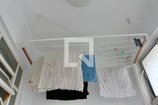 Área de Serviço de apartamento para alugar com 1 quarto, 60m² em Vila Alzira, Guarujá