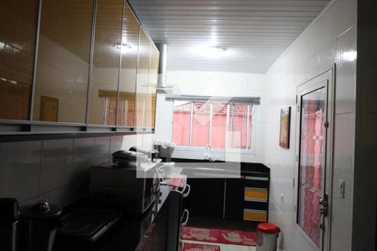 Cozinha de casa para alugar com 3 quartos, 95m² em Vila Marari, São Paulo
