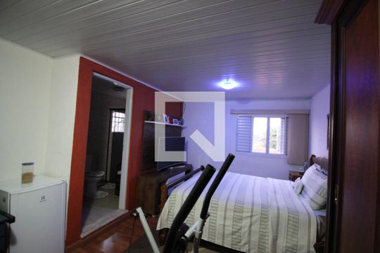 Quarto 2 de casa para alugar com 3 quartos, 95m² em Vila Marari, São Paulo
