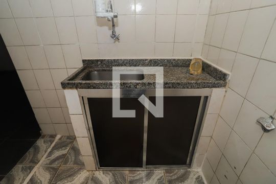 Cozinha de kitnet/studio à venda com 1 quarto, 28m² em Santa Cecília, São Paulo