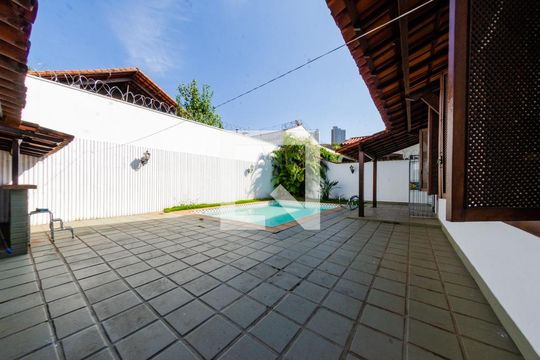 Quintal de casa à venda com 4 quartos, 315m² em São Bento, Belo Horizonte