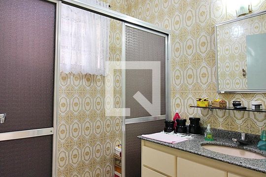 Banheiro Social de casa à venda com 3 quartos, 175m² em Jardim Vera Cruz, São Bernardo do Campo