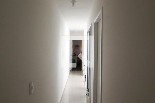 Corredor de casa à venda com 3 quartos, 200m² em Vila Lúcia, São Paulo