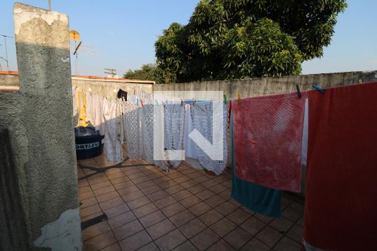 Quintal de casa à venda com 3 quartos, 103m² em Vila Alpina, São Paulo