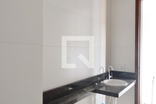 Banheiro de apartamento à venda com 2 quartos, 38m² em Vila Antonina, São Paulo