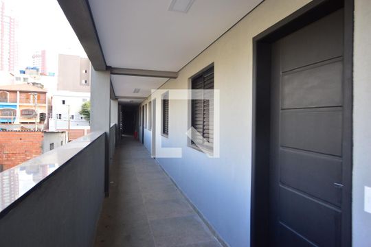 Área comum - corredor de apartamento à venda com 2 quartos, 38m² em Vila Antonina, São Paulo