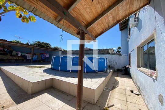 Pátio de casa à venda com 3 quartos, 429m² em Fião, São Leopoldo