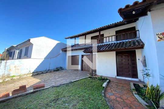 Fachada de casa à venda com 3 quartos, 429m² em Fião, São Leopoldo