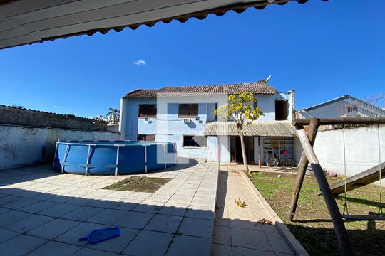 Pátio de casa à venda com 3 quartos, 429m² em Fião, São Leopoldo