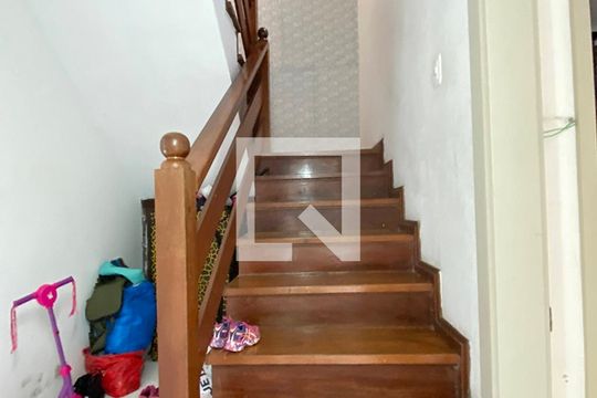 Escada de casa à venda com 3 quartos, 429m² em Fião, São Leopoldo