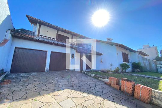 Fachada de casa à venda com 3 quartos, 429m² em Fião, São Leopoldo