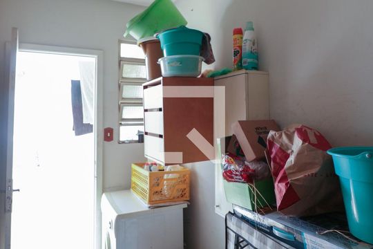 Quarto de Serviço de apartamento à venda com 4 quartos, 103m² em Medianeira, Porto Alegre