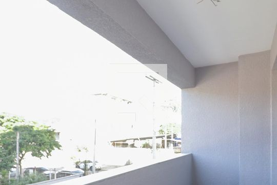 Sacada de apartamento para alugar com 2 quartos, 55m² em Glória, Porto Alegre