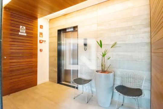 Área comum de apartamento para alugar com 2 quartos, 55m² em Glória, Porto Alegre