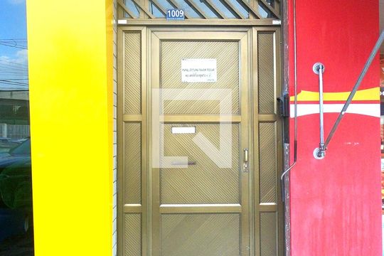 Entrada de apartamento à venda com 2 quartos, 104m² em Vila Hulda, Guarulhos
